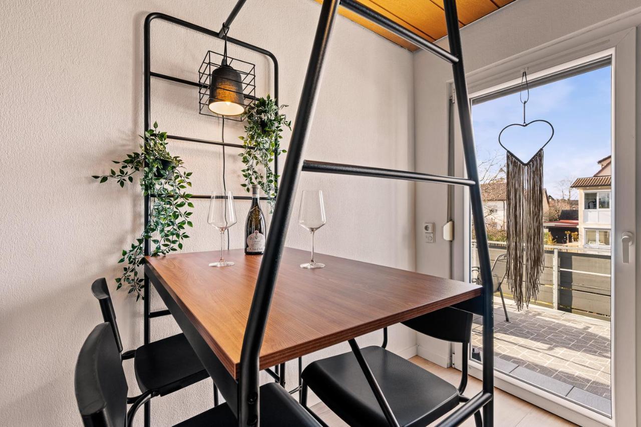 Apartment Fuer Bis Zu 6 Personen Mit Terrasse Und Klima Friedrichshafen Ngoại thất bức ảnh
