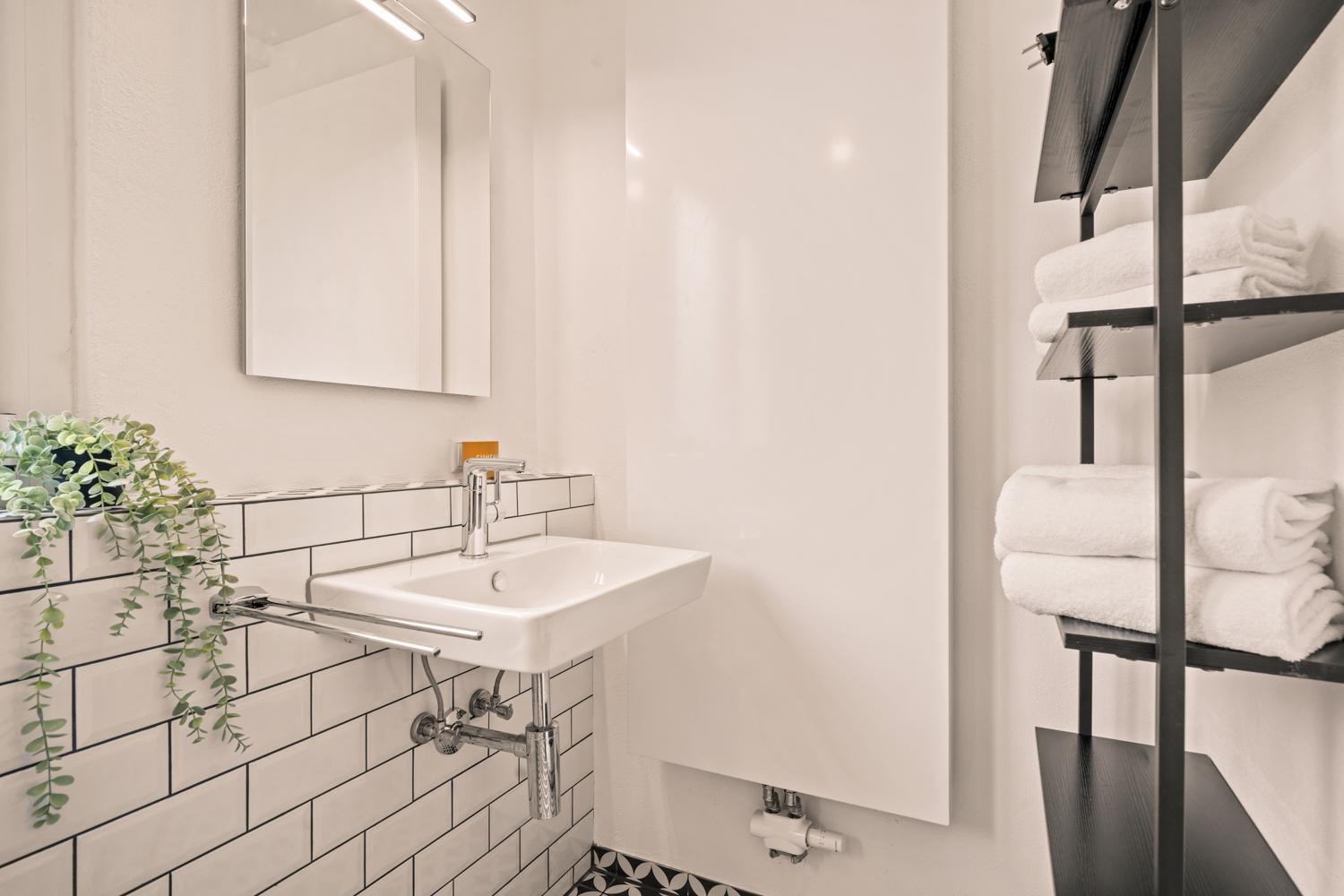 Apartment Fuer Bis Zu 6 Personen Mit Terrasse Und Klima Friedrichshafen Ngoại thất bức ảnh